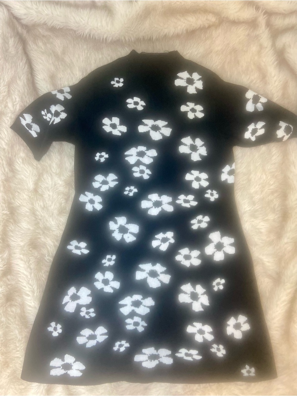 Black Floral Knit Casual Dress - Short Sleeve Shift
